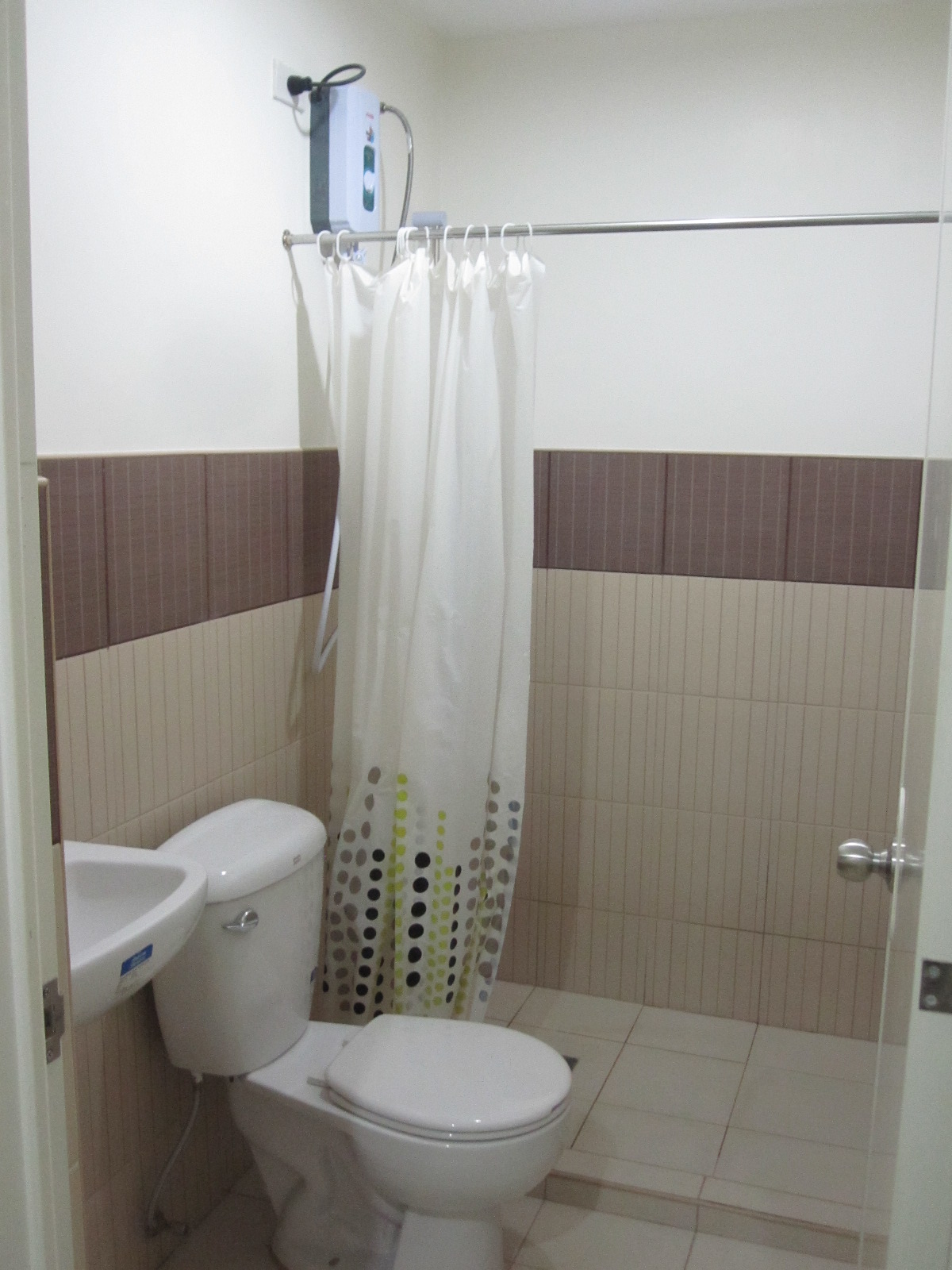 �V�����[���[��